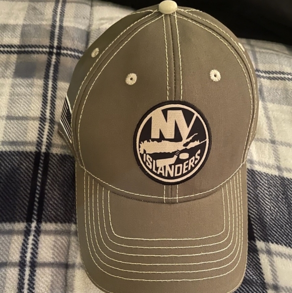 NY islanders hat - Picture 2 of 3